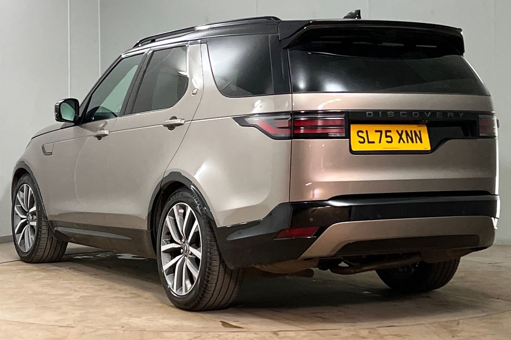 Land Rover Discovery D350 Dynamic Se Brown #2
