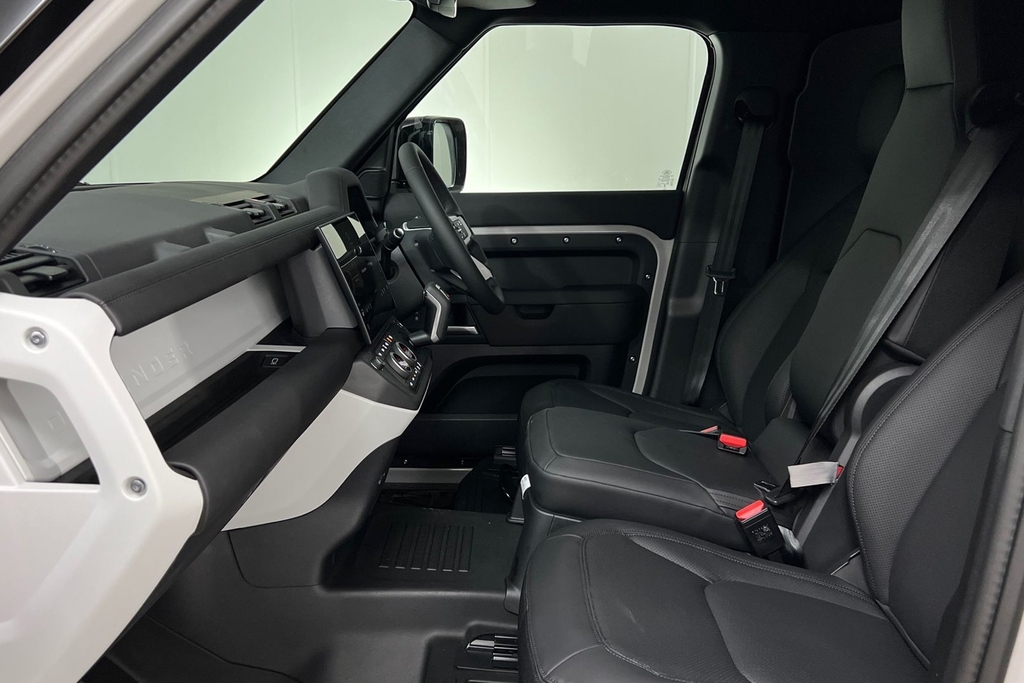 Land Rover Defender 110 D250 Hard Top S  #3