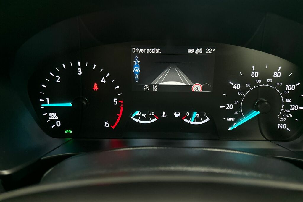 Ford Kuga 1.5T Ecoboost St-line First Edition Suv White #10
