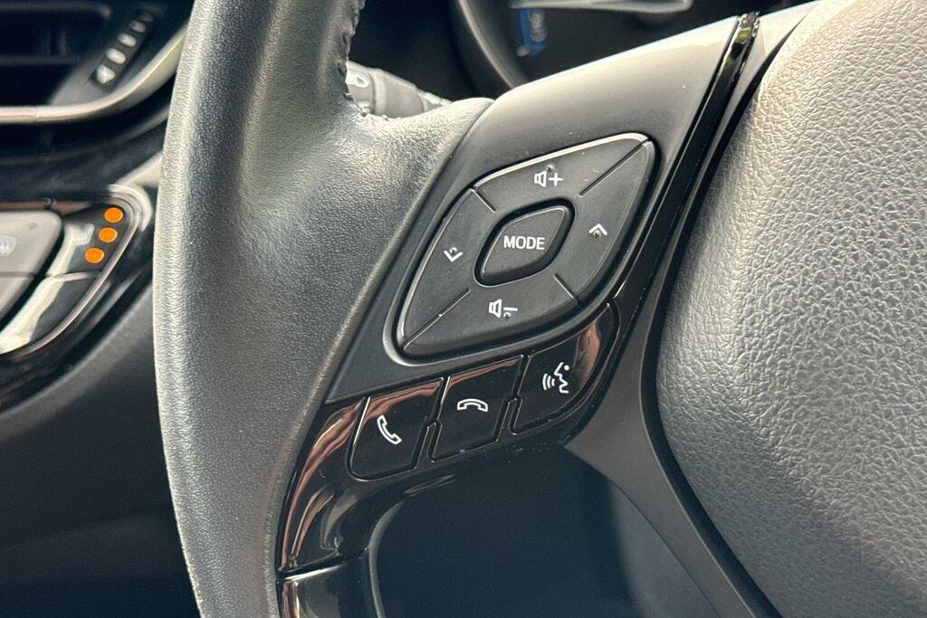 Toyota C-Hr Suv  #8