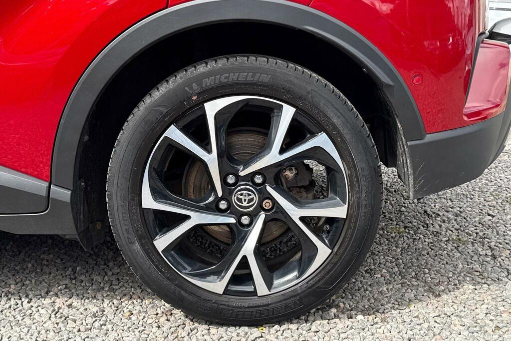 Toyota C-Hr Suv  #15