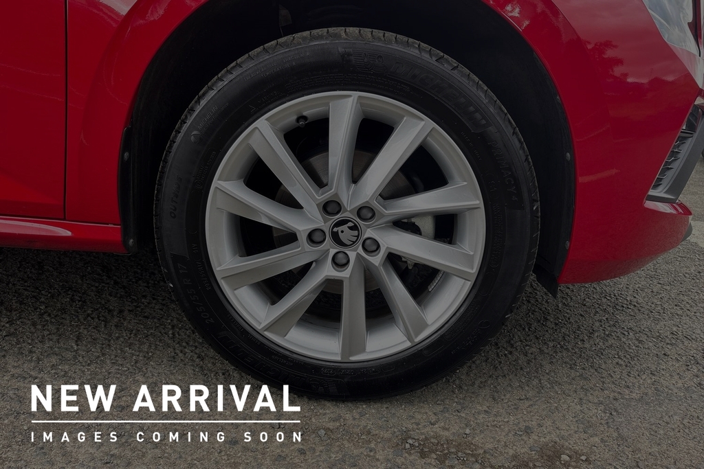 Skoda Kamiq 1.0 Tsi 95 Se Edition Red #5