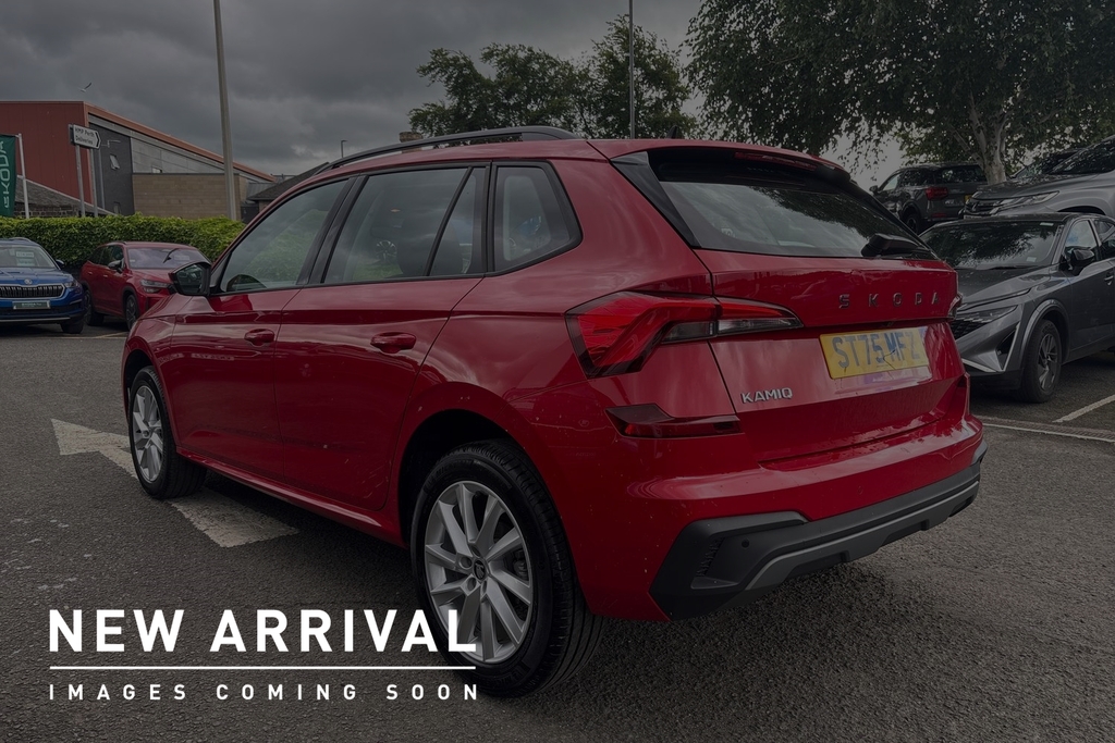 Skoda Kamiq 1.0 Tsi 95 Se Edition Red #3