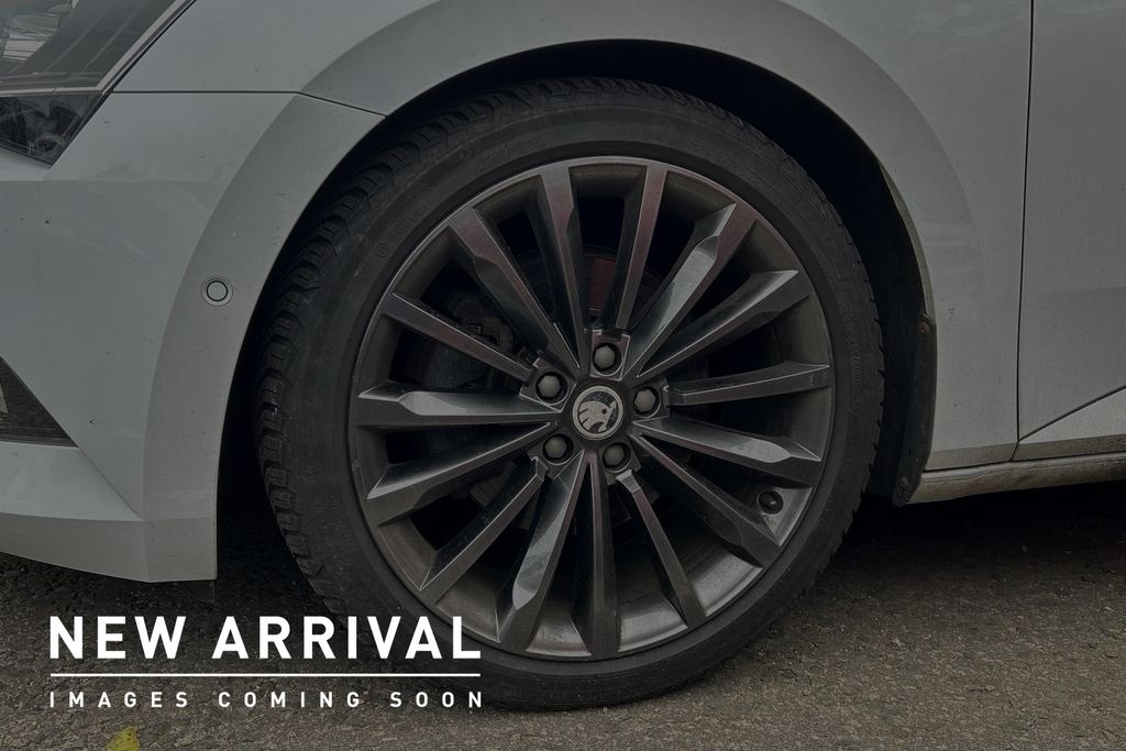 Skoda Superb 2.0 Tdi Cr 190 Laurin Klement Dsg 7 Speed White #5