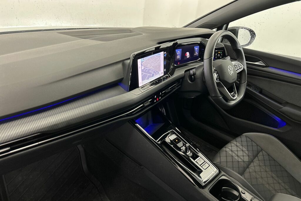 Volkswagen Golf 1.5 Etsi 150 Black Edition Dsg White #2