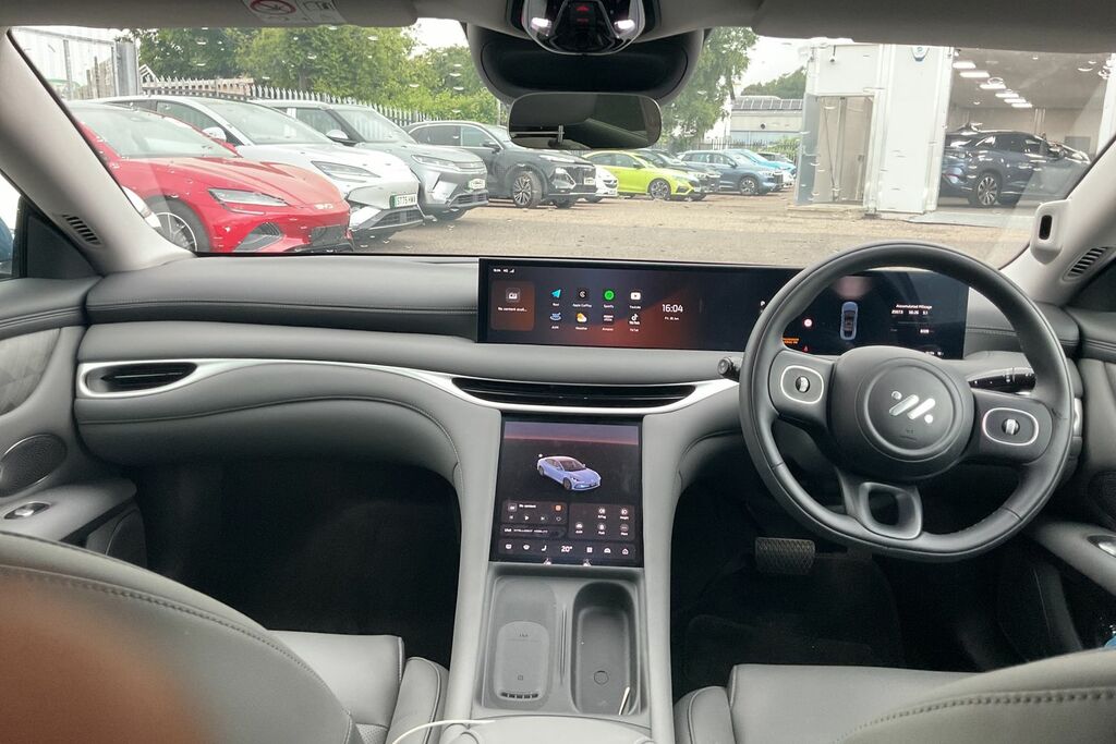 MG IM5 75Kwh Standard Range Saloon ST26LVH Blue #5