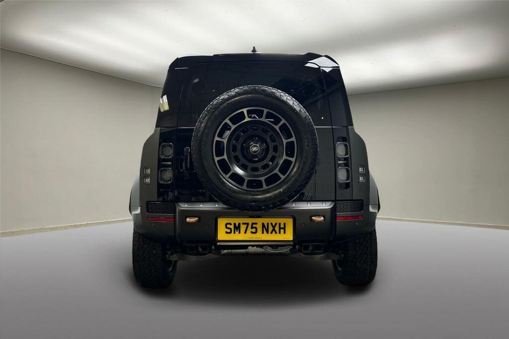 Land Rover Defender 110 P635 Octa Edition One Green #6