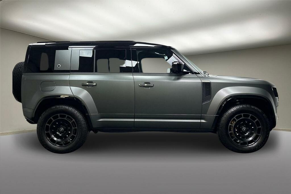 Land Rover Defender 110 P635 Octa Edition One Green #5