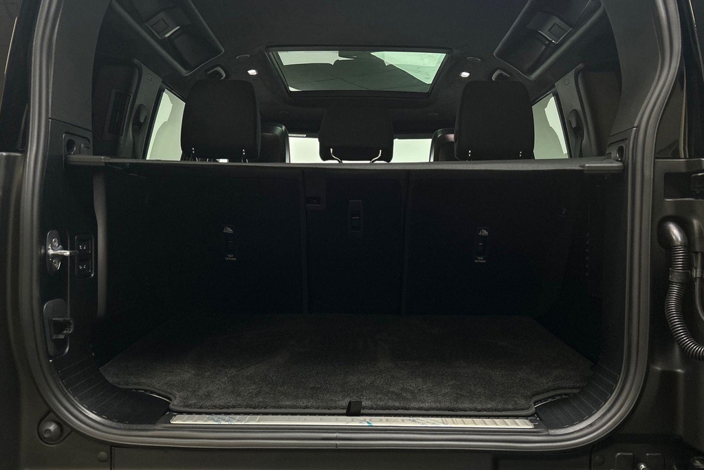 Land Rover Defender 110 3.0 D350 Hard Top X-dynamic Hse Grey #10