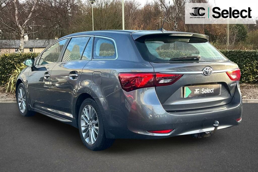 Toyota Avensis 1.6 D-4d Business Edition Touring Sports Diese Grey #4