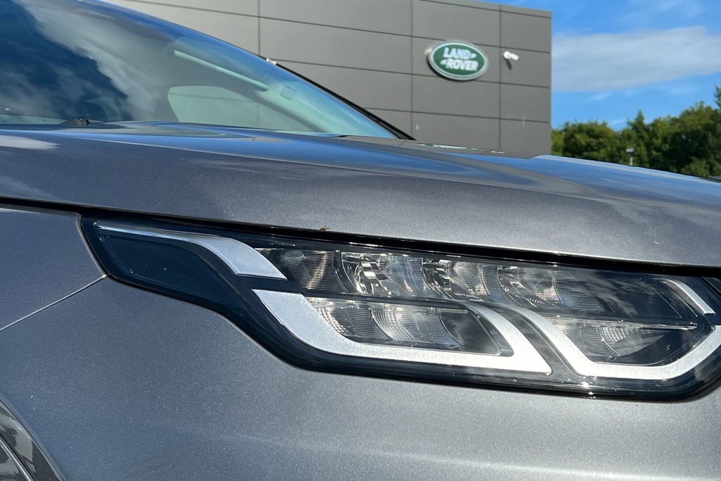 Land Rover Discovery Sport D200 Dynamic Se Red #16