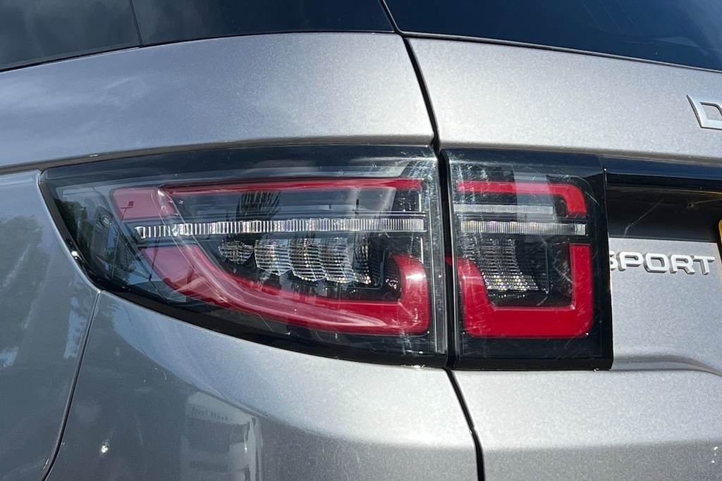 Land Rover Discovery Sport D200 Dynamic Se Red #18