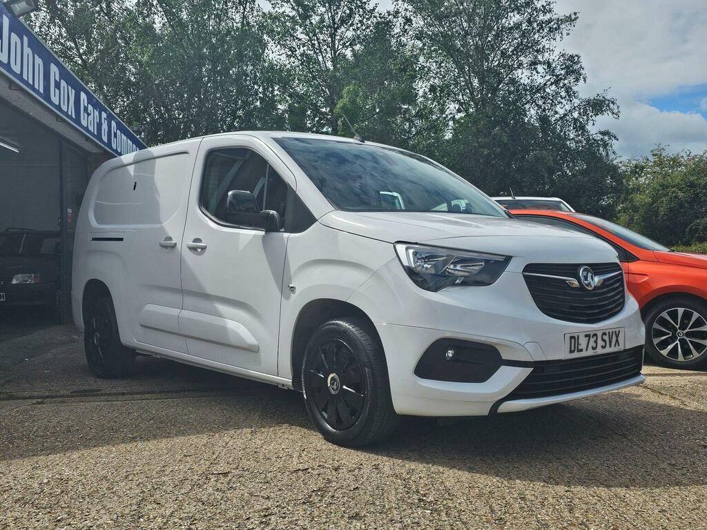 Vauxhall Combo Panel Van 1.5 Turbo D 2300 Pro L2 H1 Euro 6 Ss DL73SVX White #4