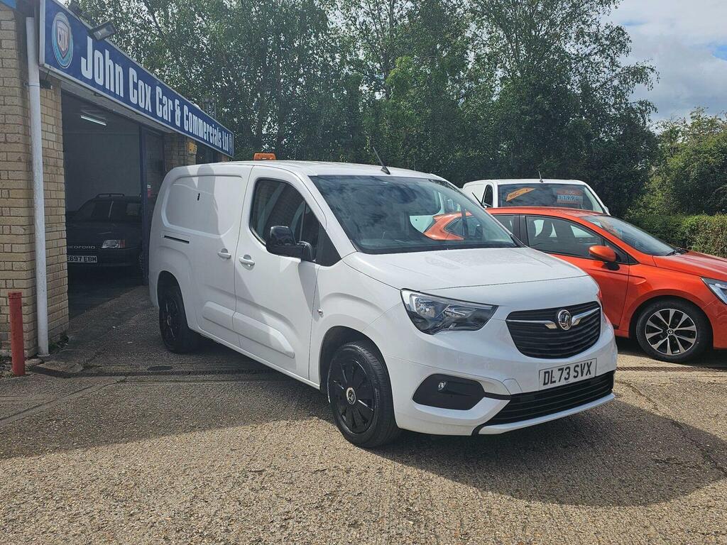 Vauxhall Combo Panel Van 1.5 Turbo D 2300 Pro L2 H1 Euro 6 Ss DL73SVX White #2