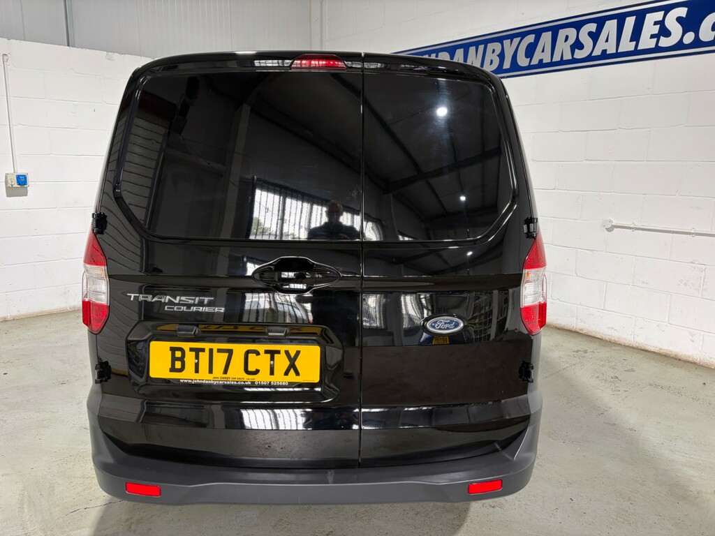 Ford Transit Courier 1.5L Sport Red #8