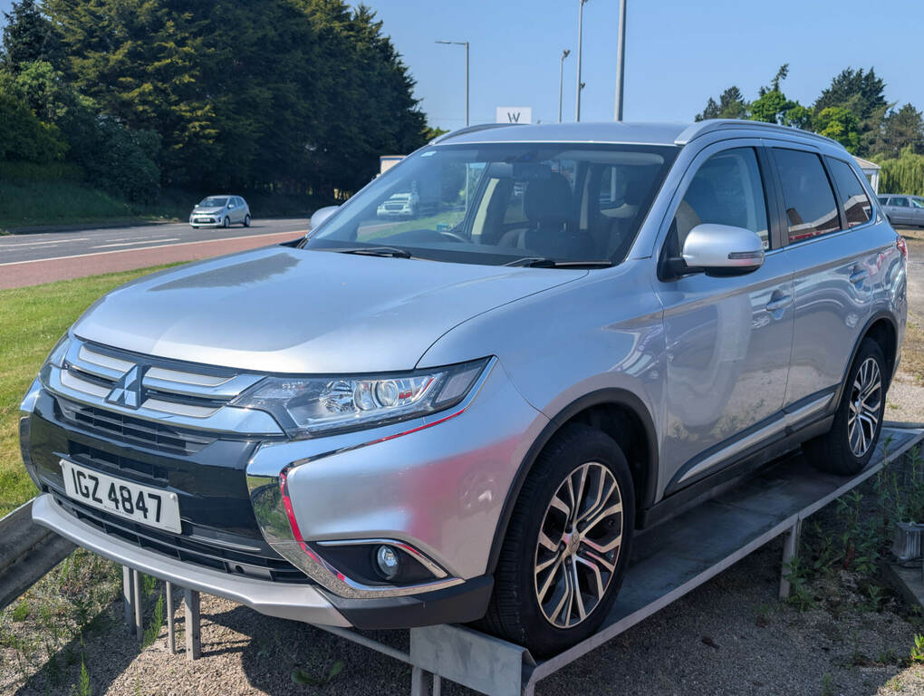 Mitsubishi Outlander Di-d 3 Silver #2