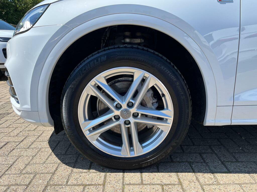 Audi Q5 2.0 Tdi 40 S Line S Tronic Quattro Euro 6 S S A068ORW White #4
