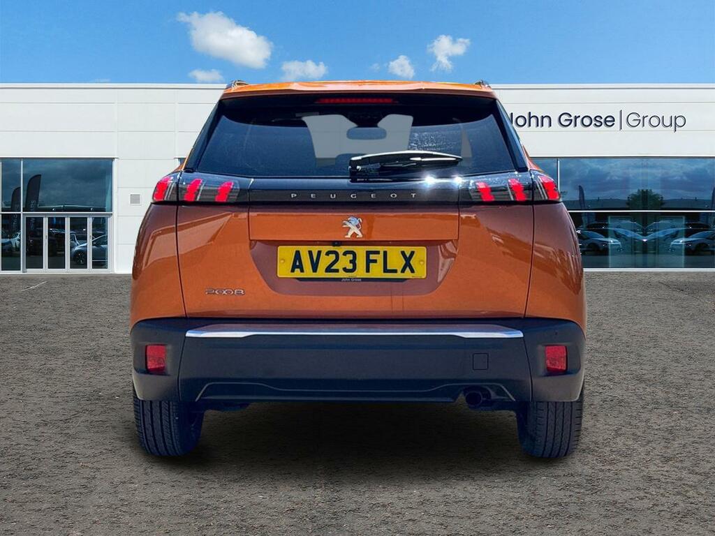 Peugeot 2008 1.2 Puretech Allure Premium Estate AV23FLX Orange #4