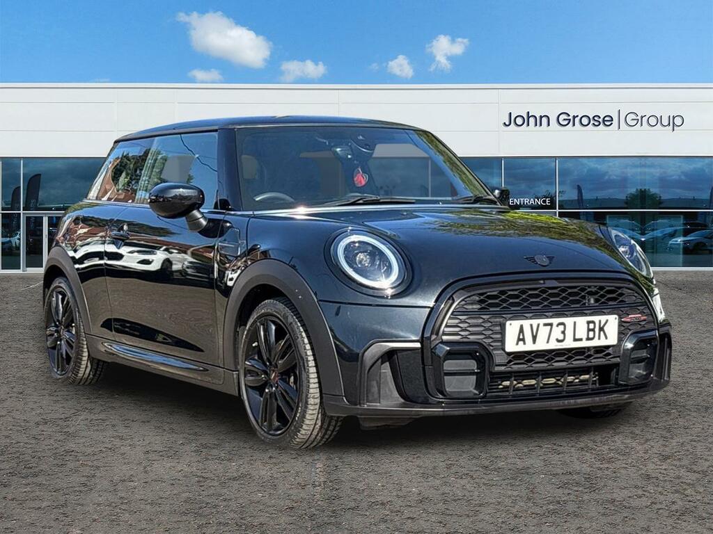 Mini Hatch 1.5 Cooper Sport Hatchback AV73LBK Black