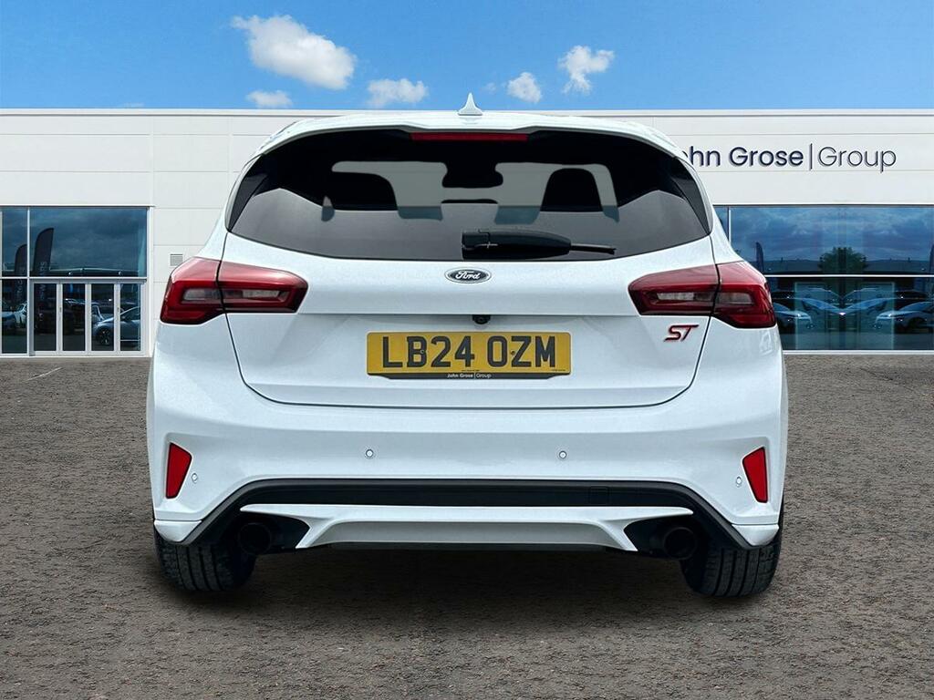 Ford Focus 2.3 Ecoboost St Hatchback White #4
