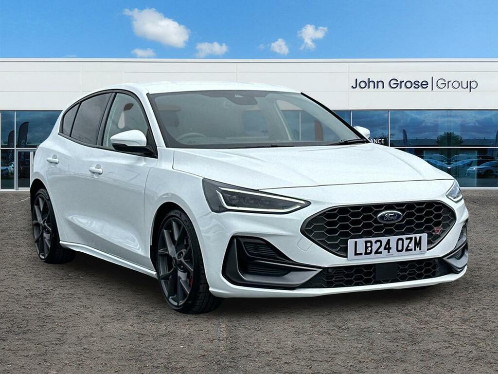 Ford Focus 2.3 Ecoboost St Hatchback White