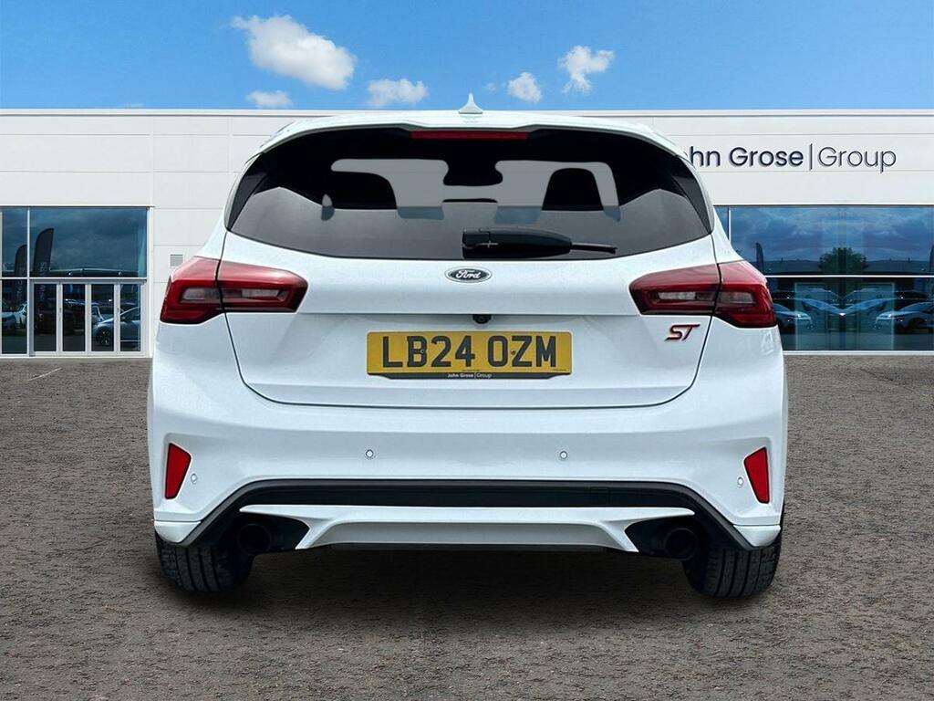 Ford Focus 2.3 Ecoboost St Hatchback White #4