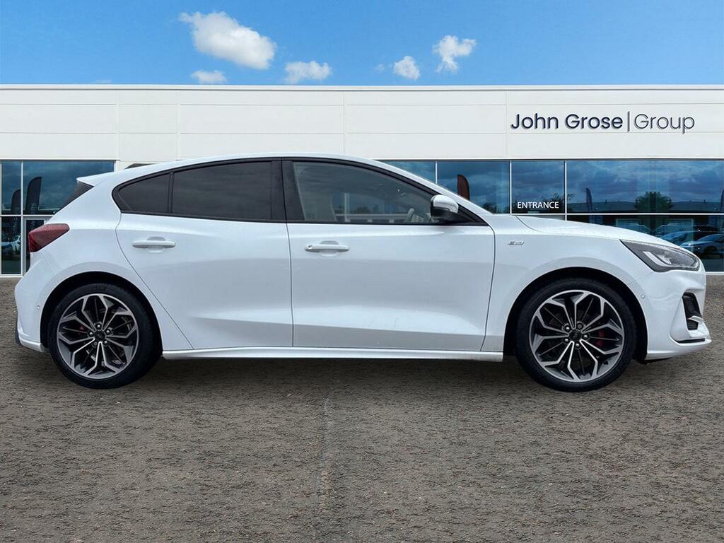 Ford Focus 1.0 Ecoboost Hybrid Mhev 155 St-line X Hatchba AU73LNJ White #2