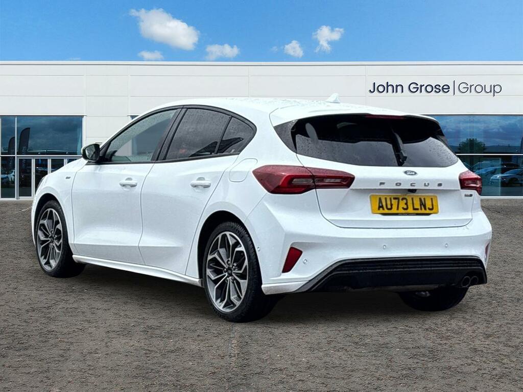 Ford Focus 1.0 Ecoboost Hybrid Mhev 155 St-line X Hatchba AU73LNJ White #5