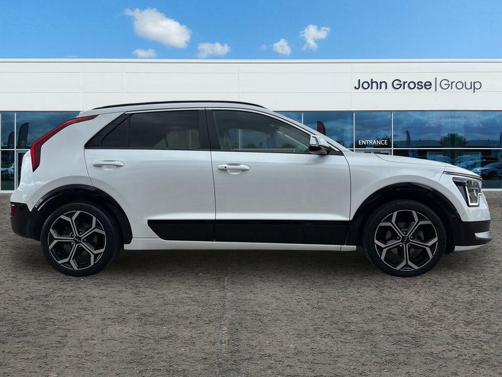 Kia Niro 1.6 Gdi Hybrid 4 Dct Estate White #2