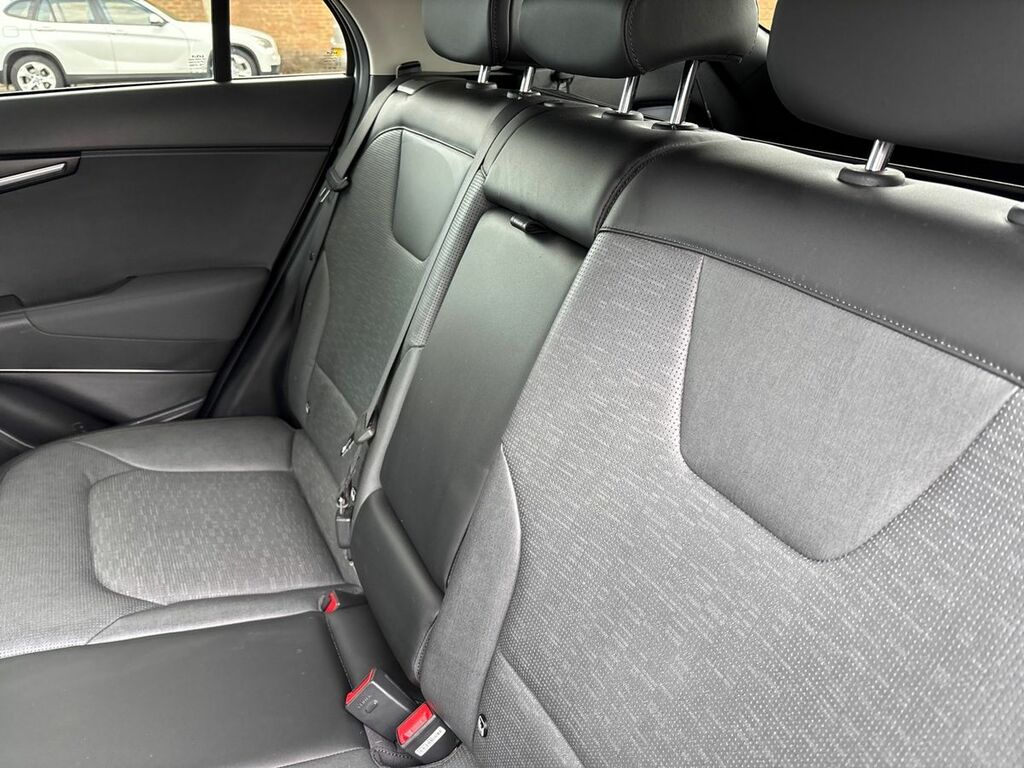 Kia Niro 1.6 Gdi Hybrid 2 Dct White #23
