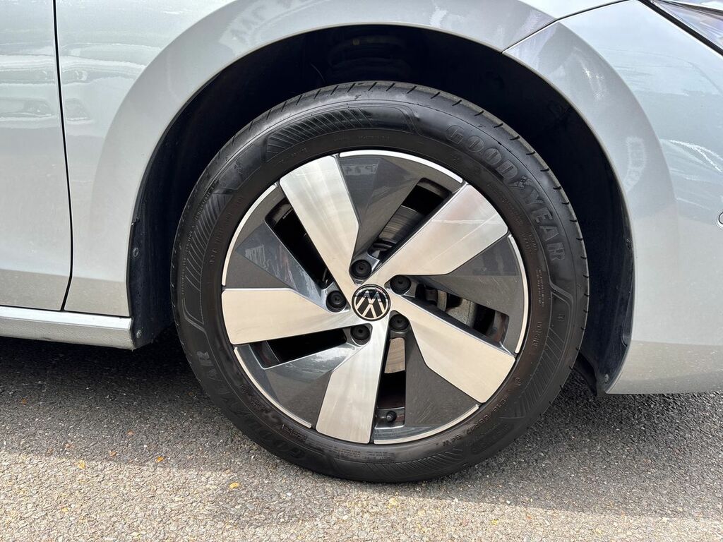 Volkswagen Passat 1.5 Etsi Life Dsg Black #9