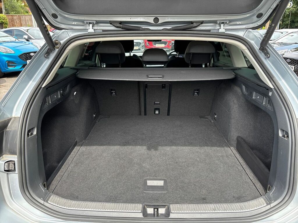 Volkswagen Passat 1.5 Etsi Life Dsg Black #24