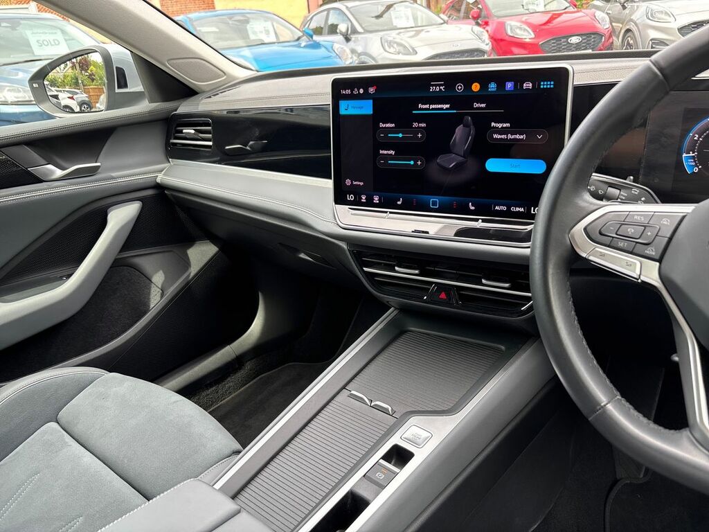 Volkswagen Passat 1.5 Etsi Life Dsg Black #14