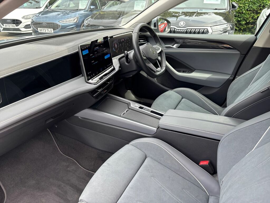 Volkswagen Passat 1.5 Etsi Life Dsg Black #13