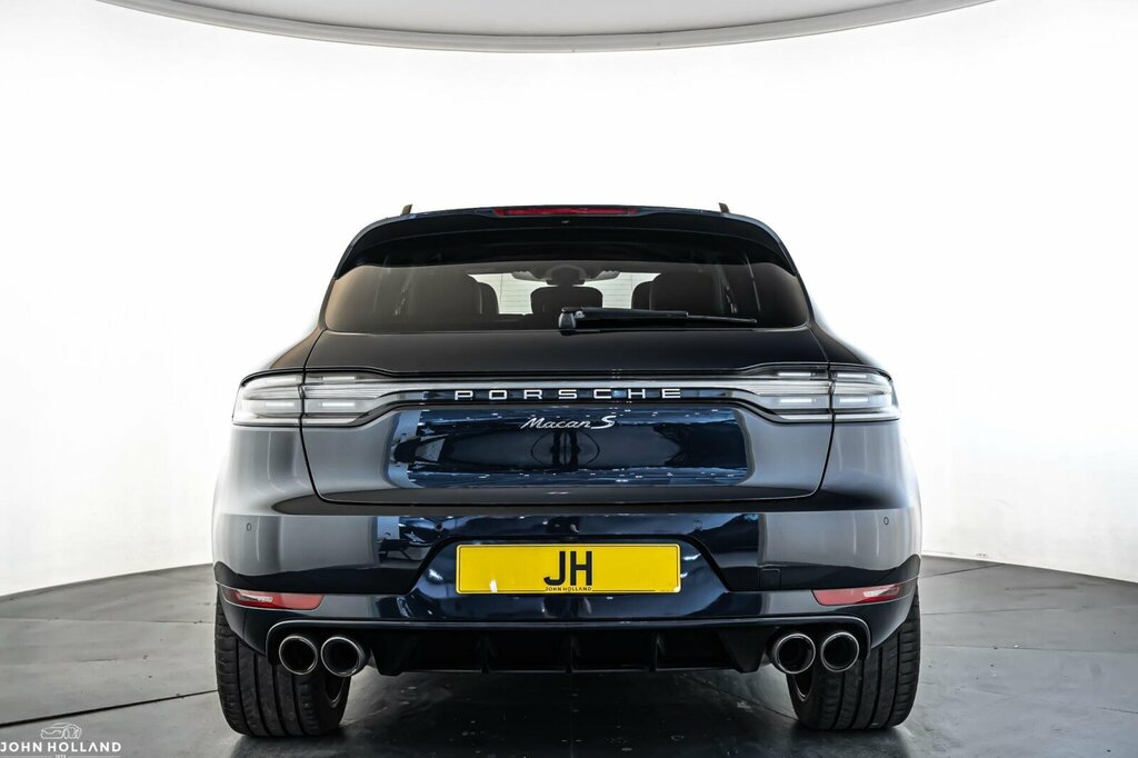 Porsche Macan Cooper Classic Red #8