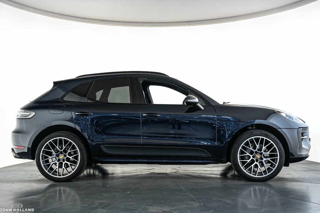 Porsche Macan Cooper Classic Red #10