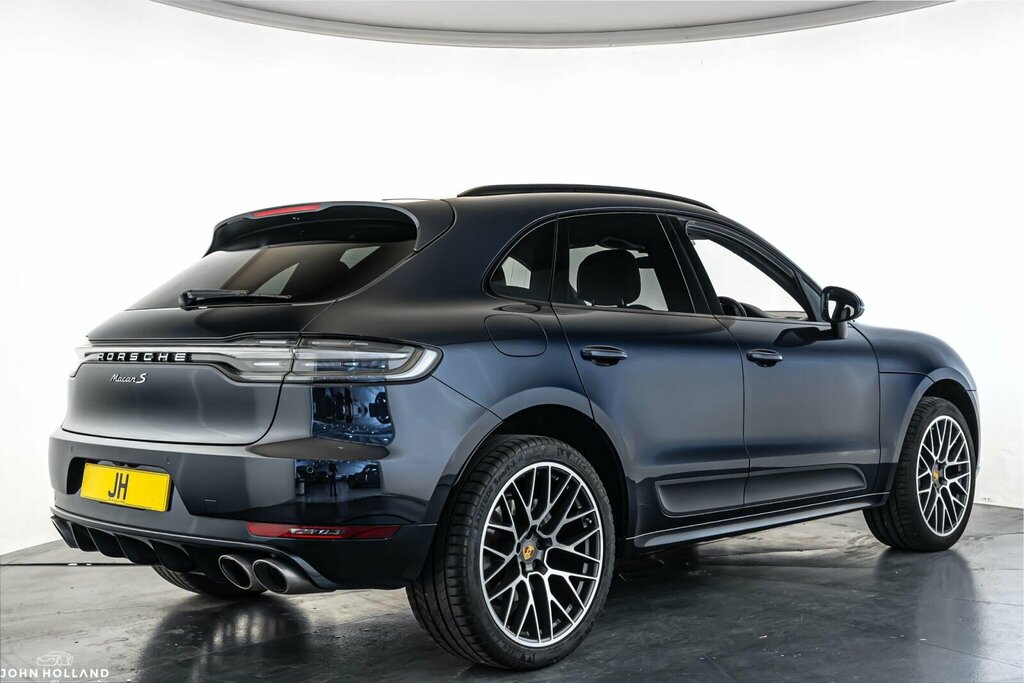 Porsche Macan Cooper Classic Red #9