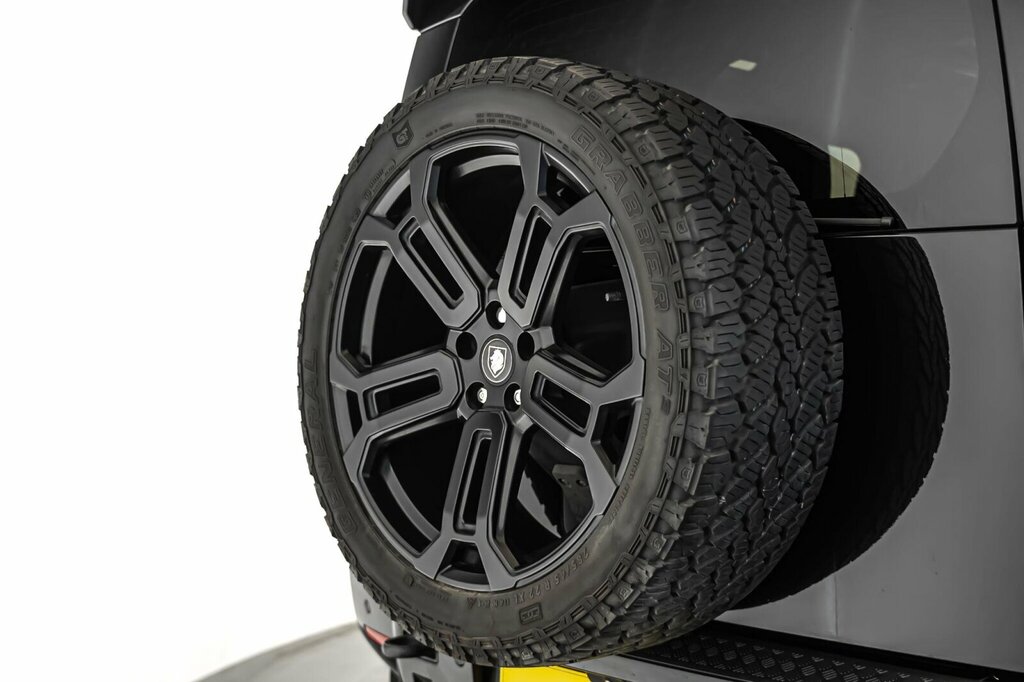 Land Rover Defender X-dynamic Hse Black #15
