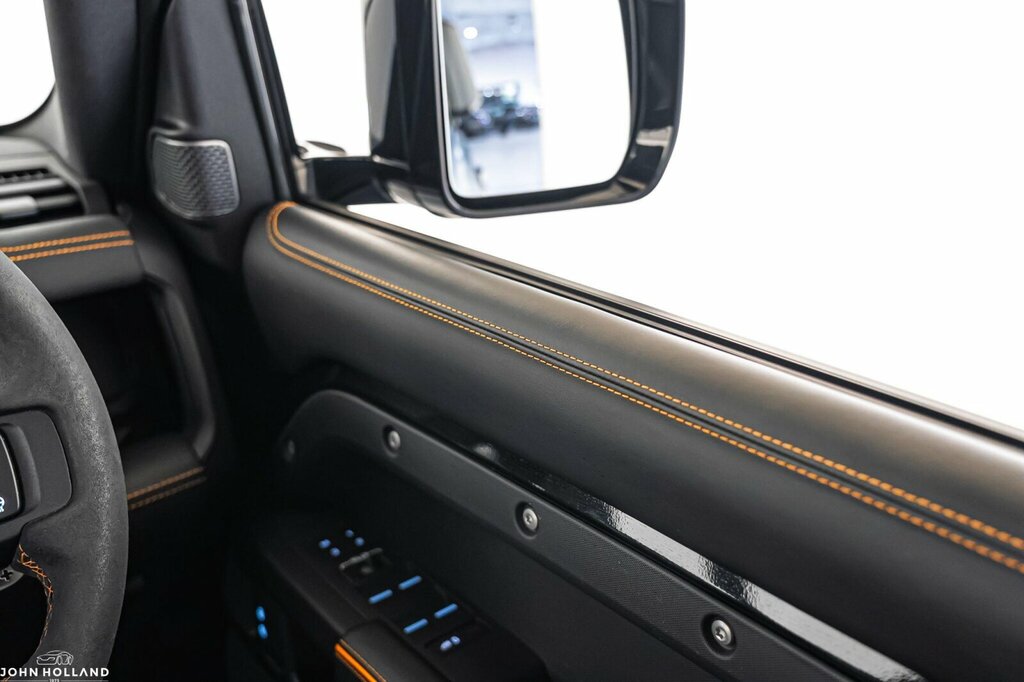 Land Rover Defender X-dynamic Hse Black #47