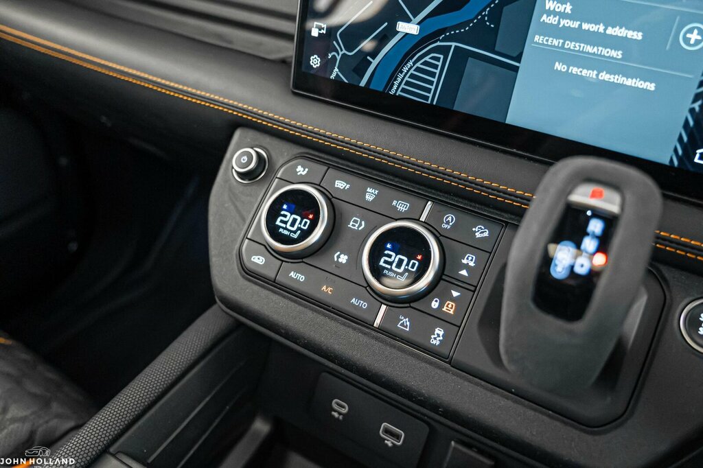 Land Rover Defender X-dynamic Hse Black #36