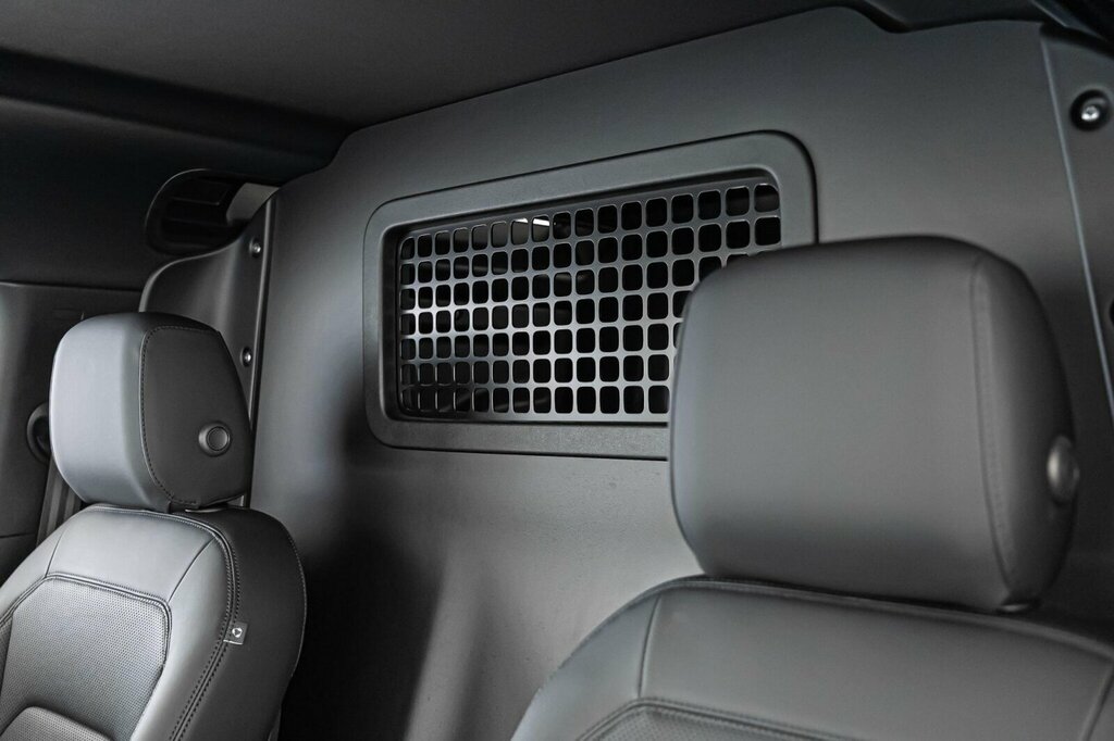 Land Rover Defender X-dynamic Hse Grey #11