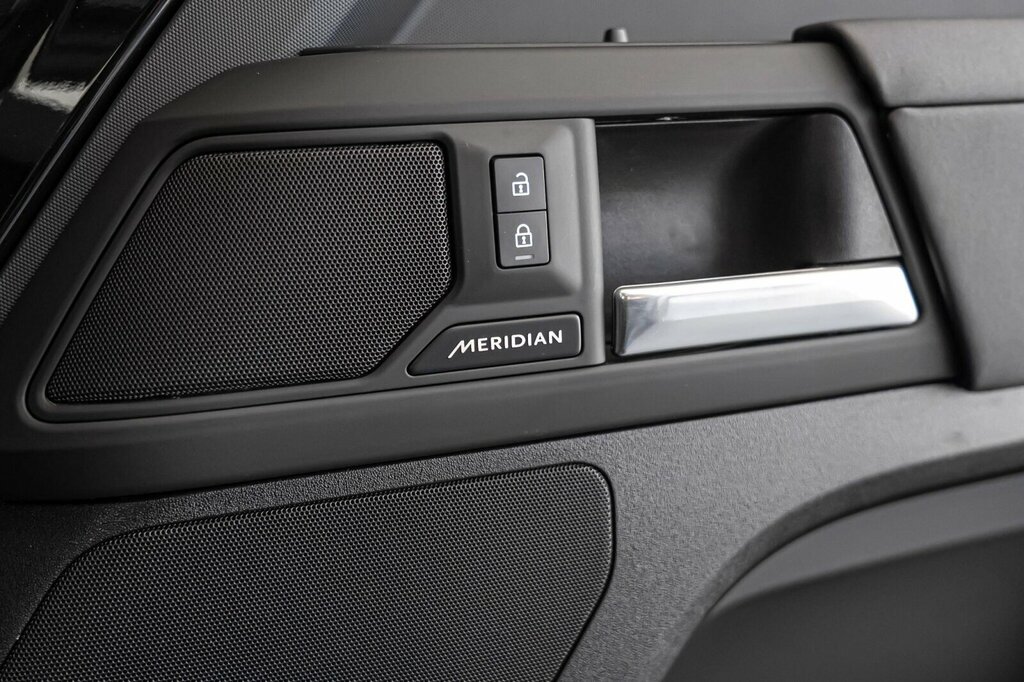 Land Rover Defender X-dynamic Hse Grey #29