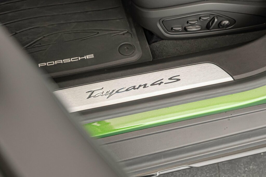 Porsche Taycan 2024 Blue #31