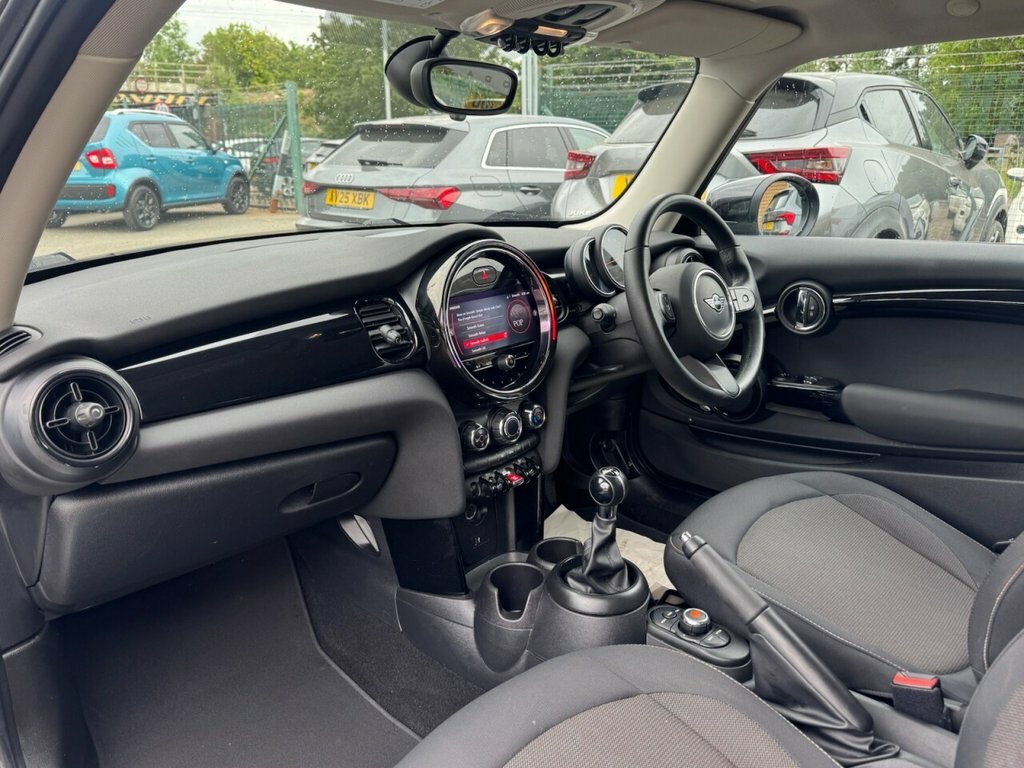Mini Hatch 1.5L One Classic GY21BWG Black #4
