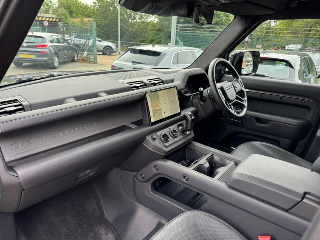 Land Rover Defender 110 4.4L Octa Grey #4