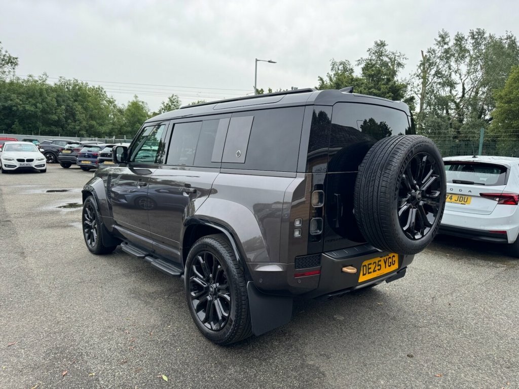 Land Rover Defender 110 4.4L Octa Grey #3