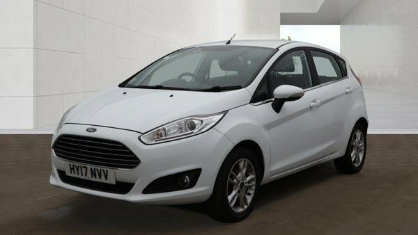Ford Fiesta Ecoboost Zetec Hatchback HY17NVV White #2