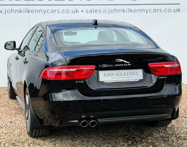 Jaguar XE R-sport Saloon Black #4