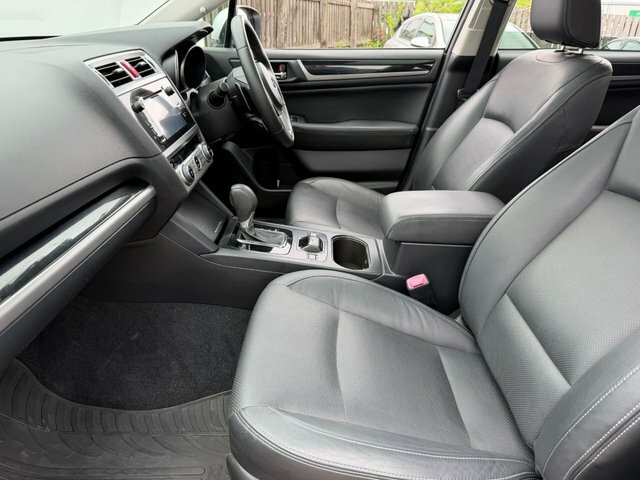 Subaru Outback D Se Premium Silver #30