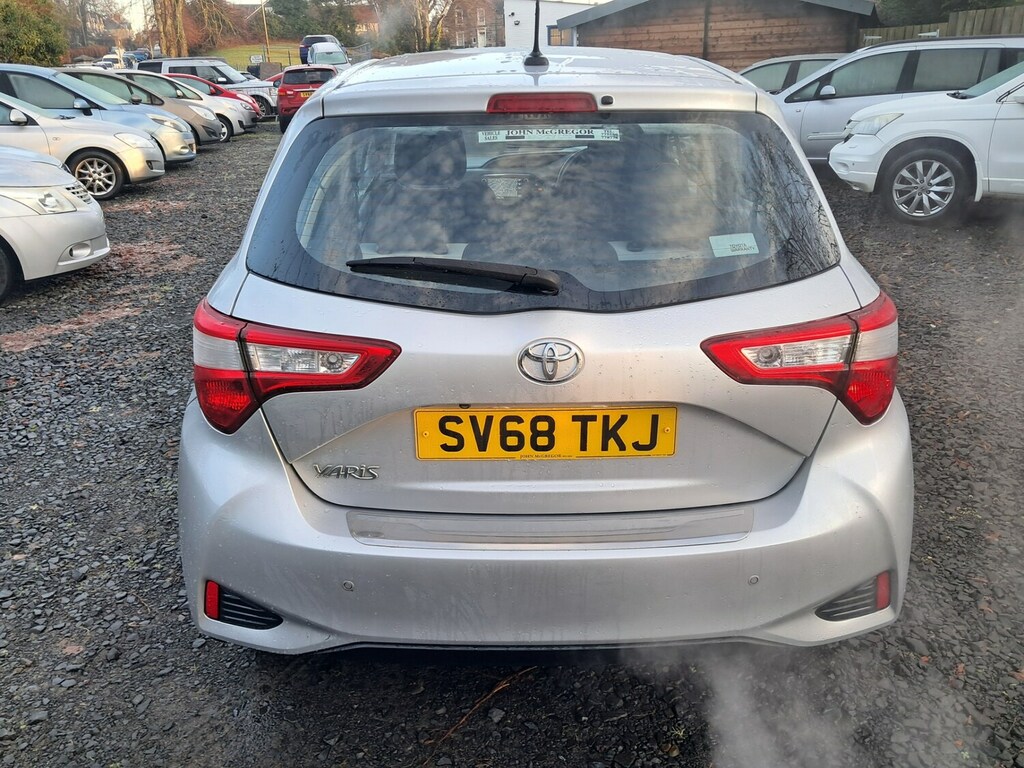 Toyota Yaris 1.5 Vvt-i Icon Tech SV68TKJ Silver #6